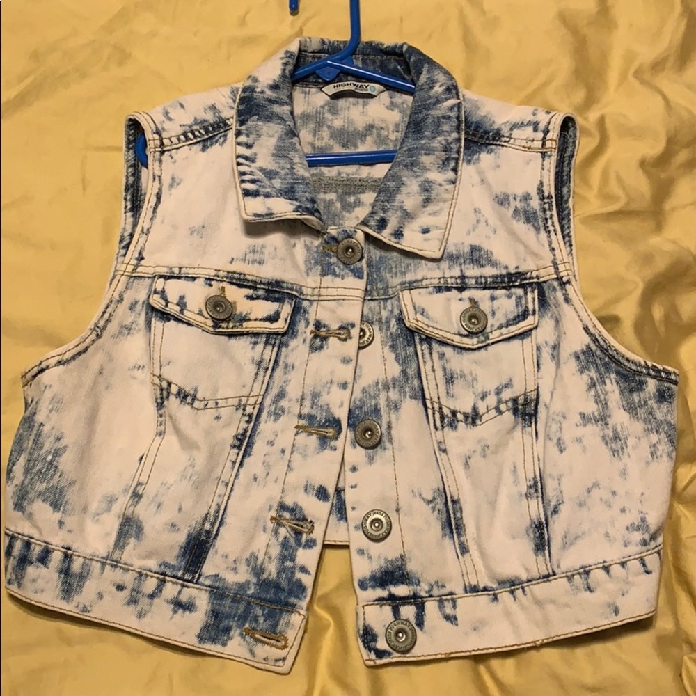 Crop jean vest